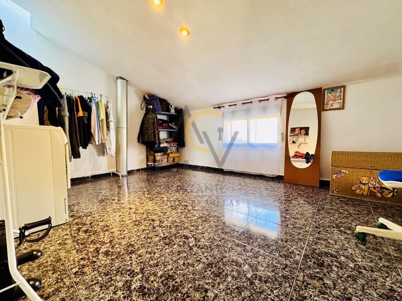 6 soveværelse Byhus til salg i L'Alguena / Alguenya med garage - € 144.995 (Ref: 8888389)