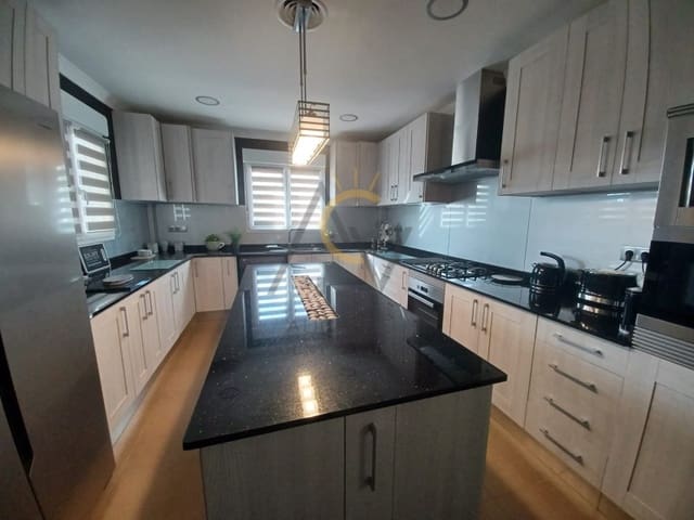 5 chambre Villa/Maison à vendre à Monóvar / Monóver avec piscine garage - 799 000 € (Ref: 8896965)