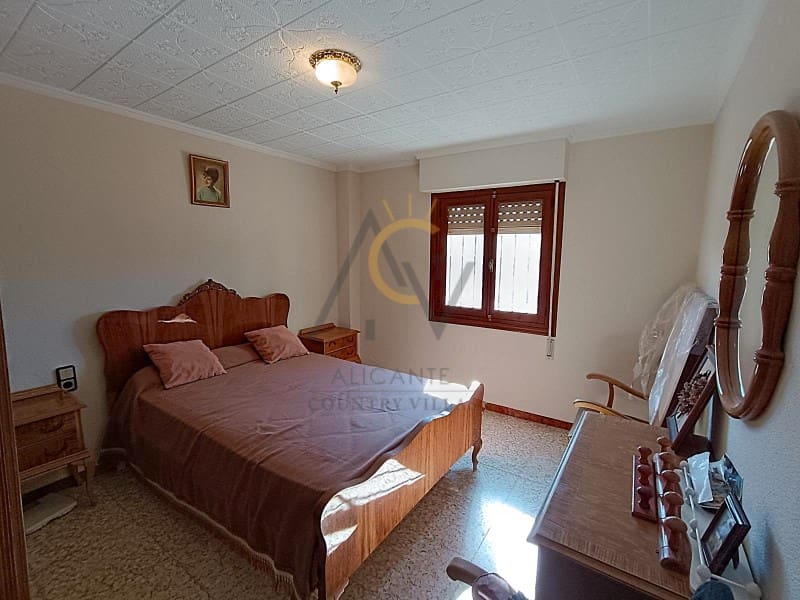 4 sypialnia Finka/Dom wiejski na sprzedaż w Aspe z basenem garażem - 395 000 € (Ref: 8909626)