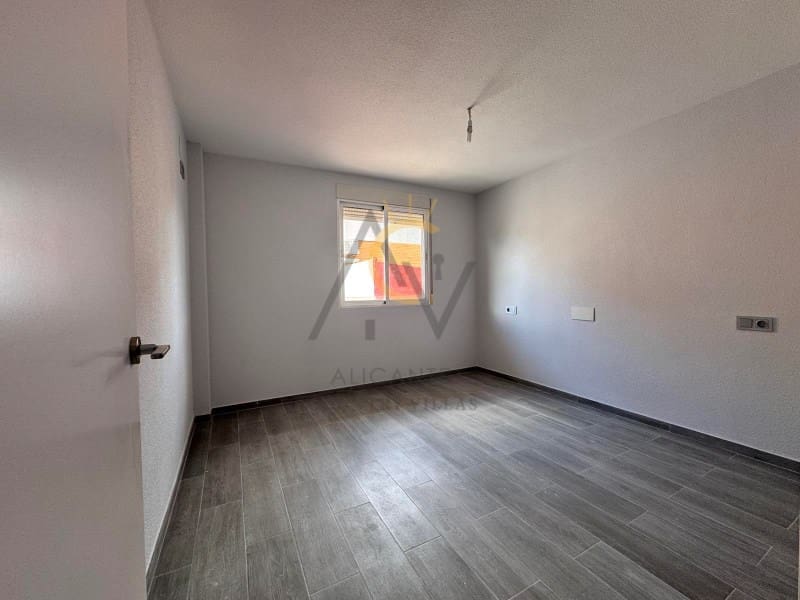 3 soverom Bungalow til salgs i La Romana med garasje - € 174 990 (Ref: 8954653)