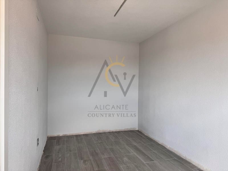 3 soverom Bungalow til salgs i La Romana med garasje - € 174 990 (Ref: 8954653)