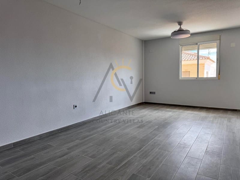 3 soverom Bungalow til salgs i La Romana med garasje - € 174 990 (Ref: 8954653)