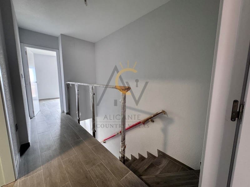 3 soverom Bungalow til salgs i La Romana med garasje - € 174 990 (Ref: 8954653)