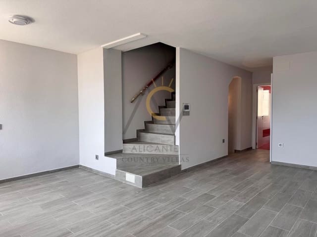 3 soveværelse Bungalow til salg i La Romana med garage - € 174.990 (Ref: 8954653)