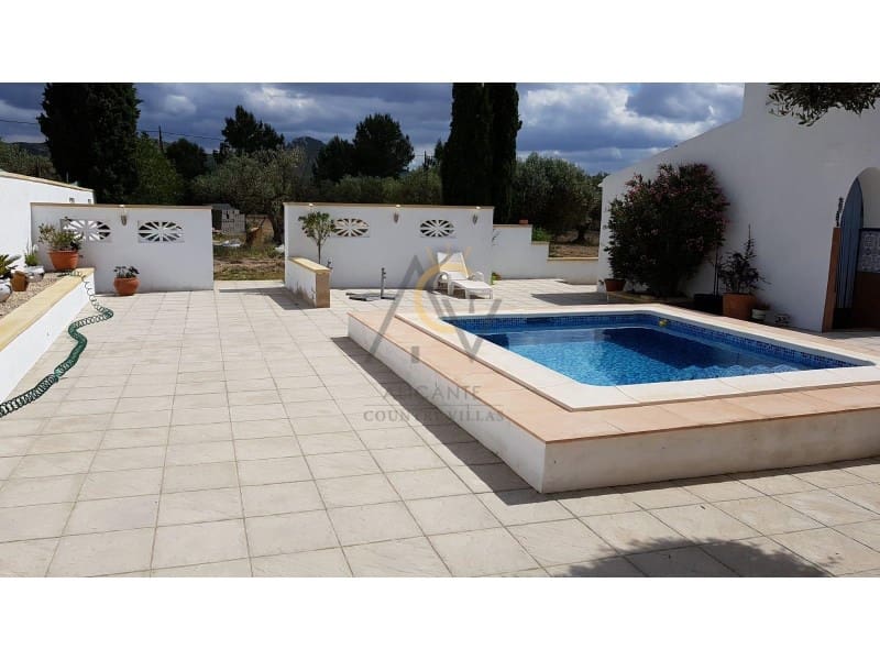 4 bedroom Villa for sale in Villena with pool - € 239,995 (Ref: 8981170)