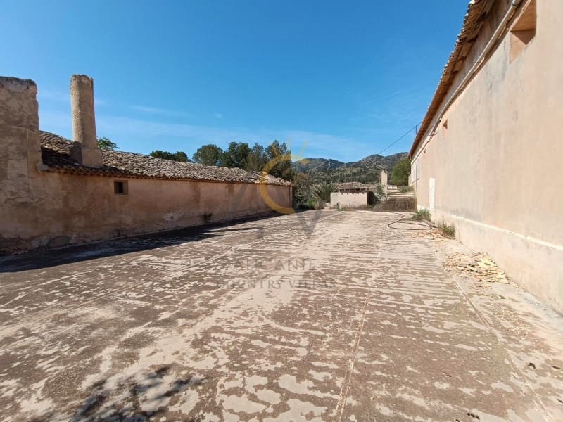 Finca/Herregård til salgs i Monovar / Monover med svømmebasseng garasje - € 250 000 (Ref: 9021115)