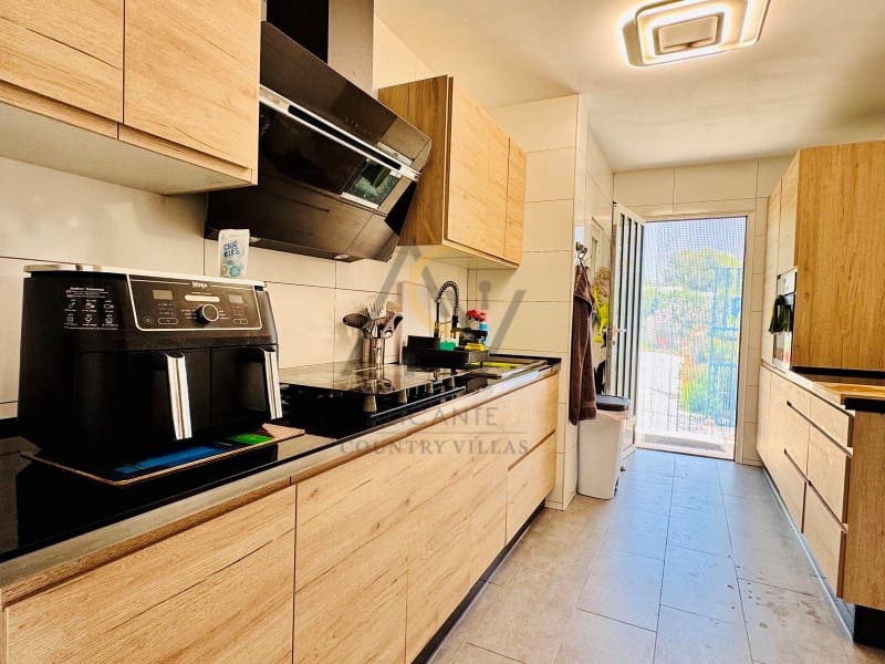 4 bedroom Villa for sale in Aspe with pool - € 395,000 (Ref: 9065509)