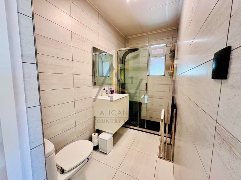 4 bedroom Villa for sale in Aspe with pool - € 395,000 (Ref: 9065509)