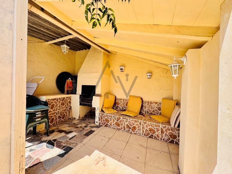 4 bedroom Villa for sale in Aspe with pool - € 395,000 (Ref: 9065509)