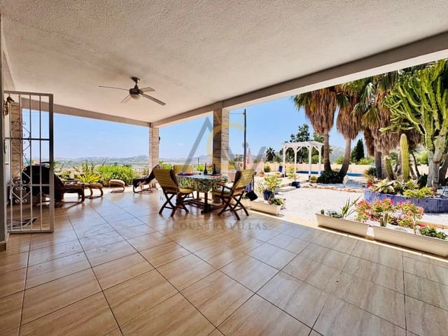 4 bedroom Villa for sale in Aspe with pool - € 395,000 (Ref: 9065509)