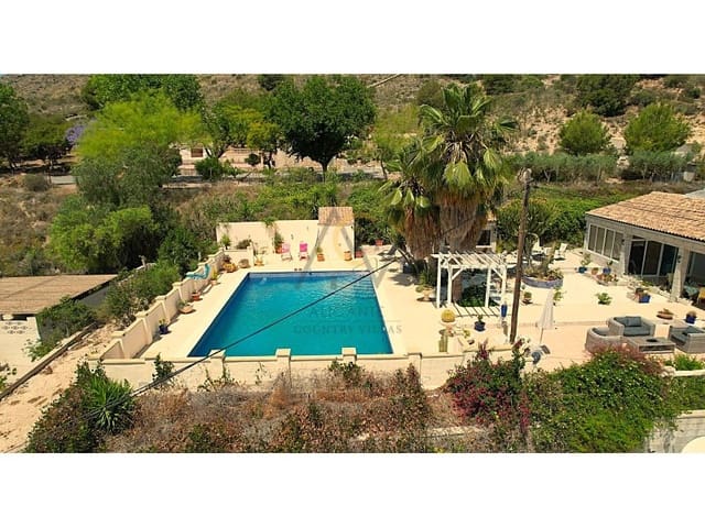 4 bedroom Villa for sale in Aspe with pool - € 395,000 (Ref: 9065509)