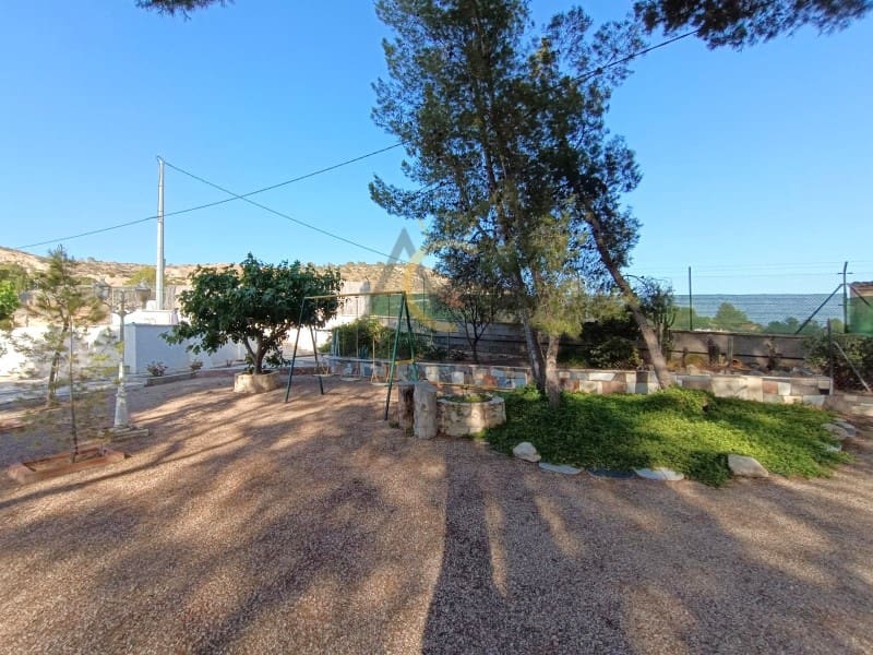 3 bedroom Villa for sale in La Romana with pool - € 367,500 (Ref: 9200760)