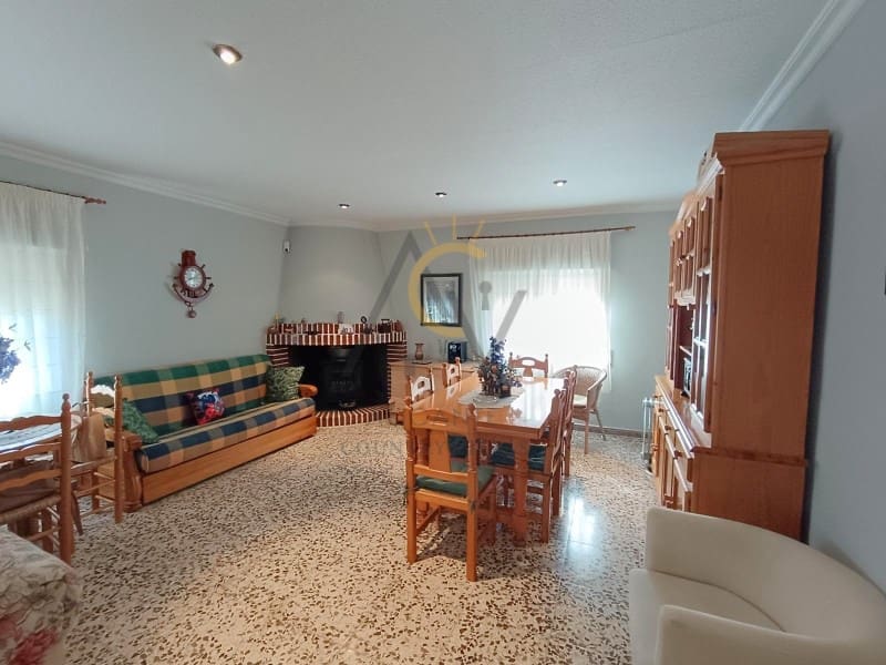 3 bedroom Villa for sale in La Romana with pool - € 367,500 (Ref: 9200760)