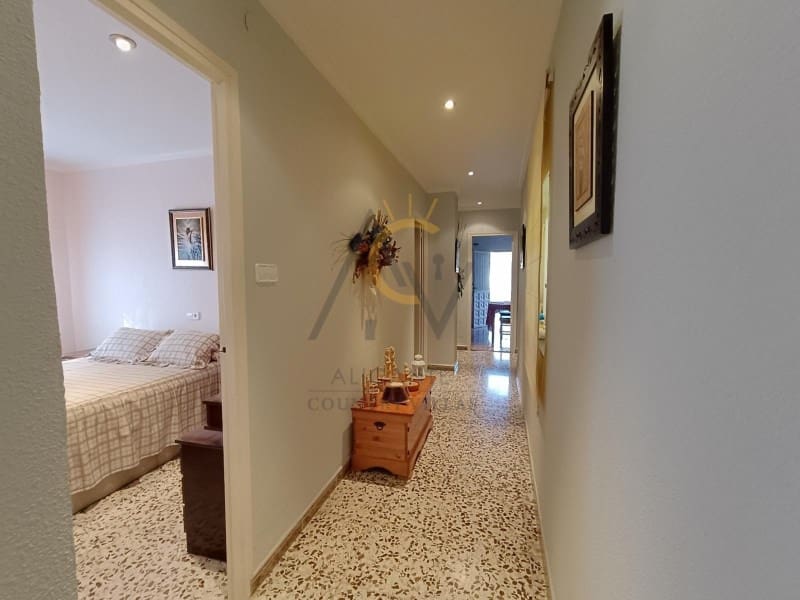 3 bedroom Villa for sale in La Romana with pool - € 367,500 (Ref: 9200760)