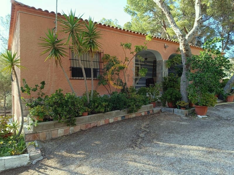 3 bedroom Villa for sale in La Romana with pool - € 367,500 (Ref: 9200760)