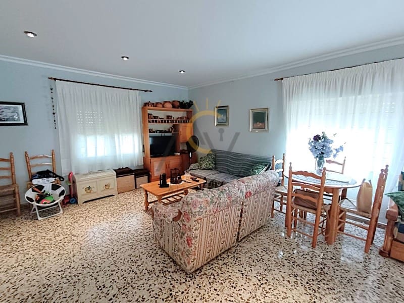 3 bedroom Villa for sale in La Romana with pool - € 367,500 (Ref: 9200760)