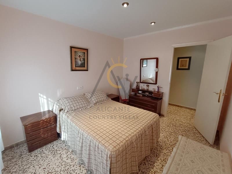 3 bedroom Villa for sale in La Romana with pool - € 367,500 (Ref: 9200760)