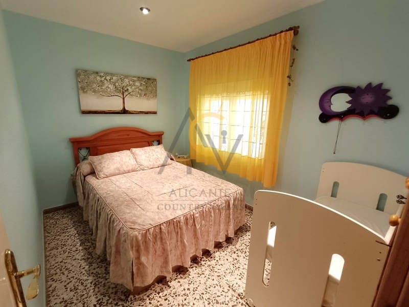 3 bedroom Villa for sale in La Romana with pool - € 367,500 (Ref: 9200760)