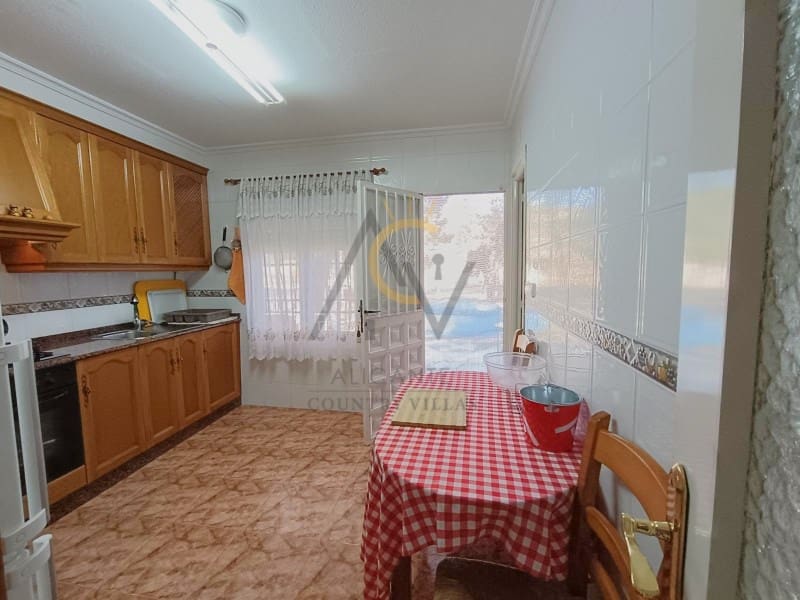 3 bedroom Villa for sale in La Romana with pool - € 367,500 (Ref: 9200760)