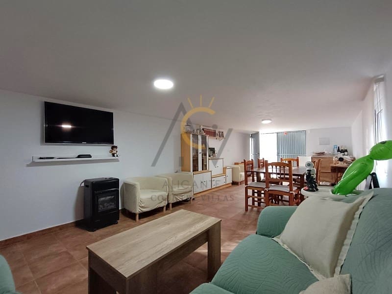 3 bedroom Villa for sale in La Romana with pool - € 367,500 (Ref: 9200760)