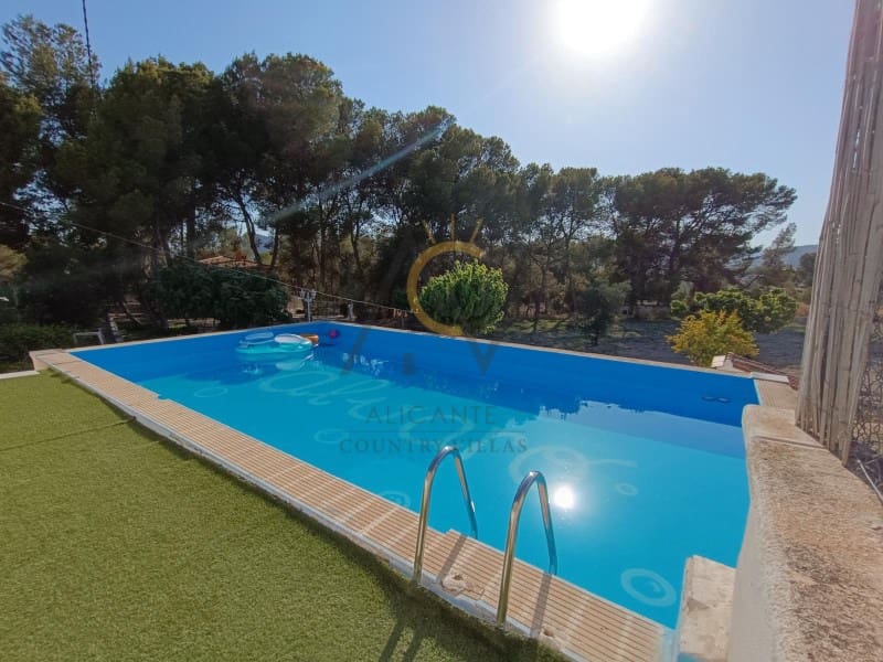 3 bedroom Villa for sale in La Romana with pool - € 367,500 (Ref: 9200760)