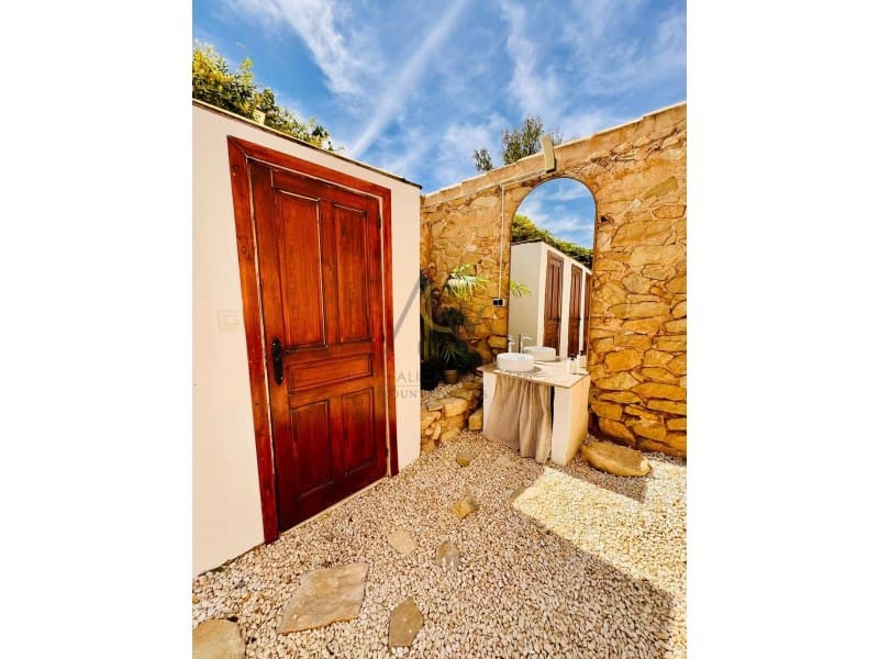 5 bedroom Finca/Country House for sale in Casas del Senor with pool - € 369,995 (Ref: 9269858)