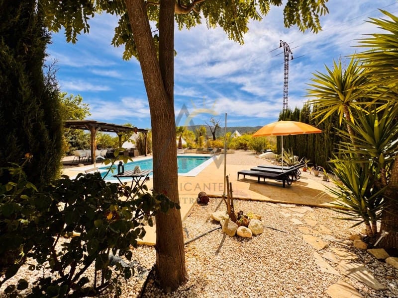 5 bedroom Finca/Country House for sale in Casas del Senor with pool - € 369,995 (Ref: 9269858)