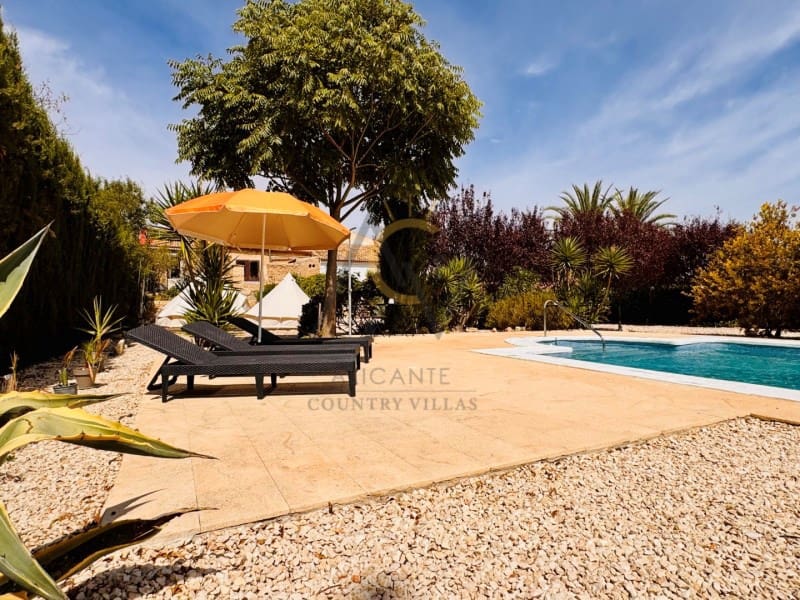 5 bedroom Finca/Country House for sale in Casas del Senor with pool - € 369,995 (Ref: 9269858)