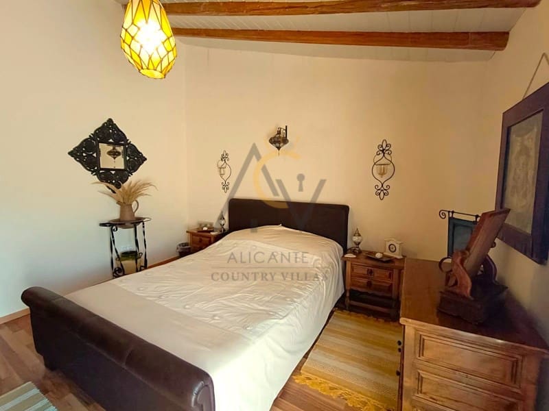 6 bedroom Finca/Country House for sale in Monovar / Monover with pool garage - € 349,900 (Ref: 9272721)