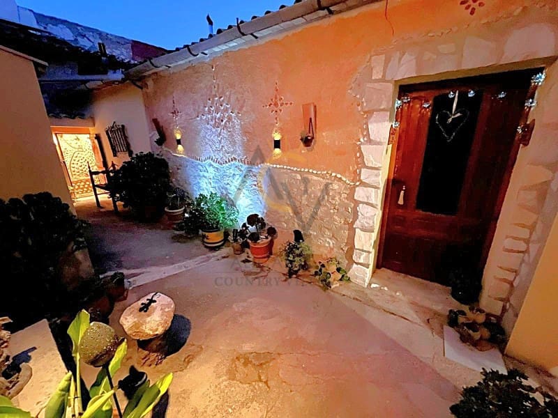 6 bedroom Finca/Country House for sale in Monovar / Monover with pool garage - € 349,900 (Ref: 9272721)