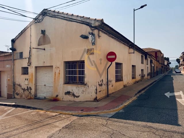 Commercial for sale in La Romana - € 94,995 (Ref: 9282476)