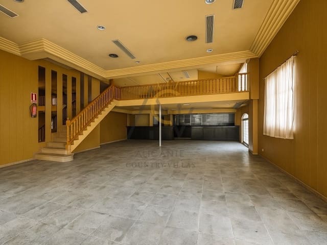 Commercial for sale in La Romana - € 94,995 (Ref: 9282476)