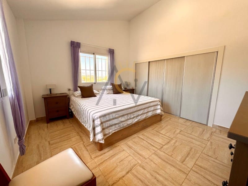 6 chambre Villa/Maison à vendre à La Romana - 449 995 € (Ref: 9282477)