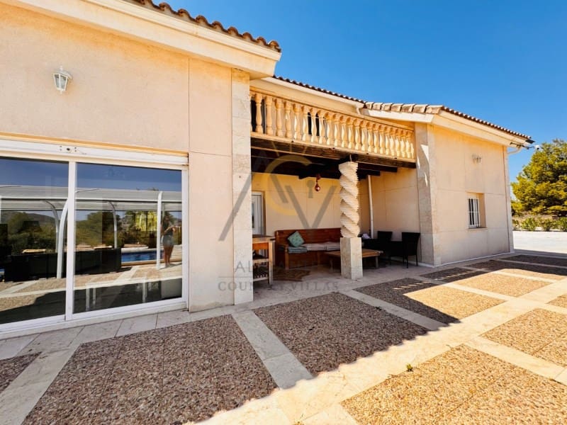 6 chambre Villa/Maison à vendre à La Romana - 449 995 € (Ref: 9282477)