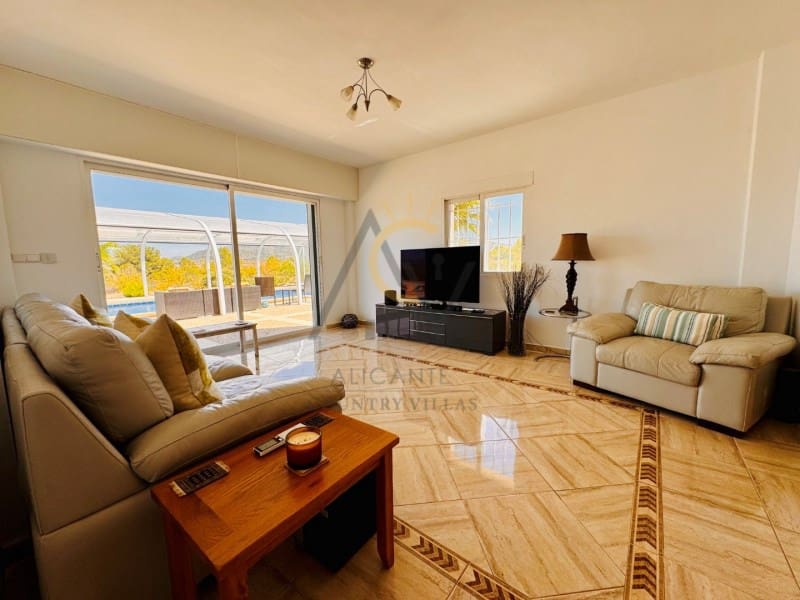 6 chambre Villa/Maison à vendre à La Romana - 449 995 € (Ref: 9282477)