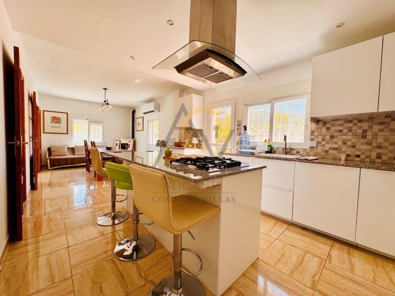 6 chambre Villa/Maison à vendre à La Romana - 449 995 € (Ref: 9282477)