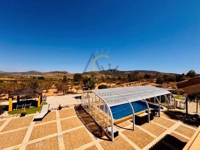 6 chambre Villa/Maison à vendre à La Romana - 449 995 € (Ref: 9282477)