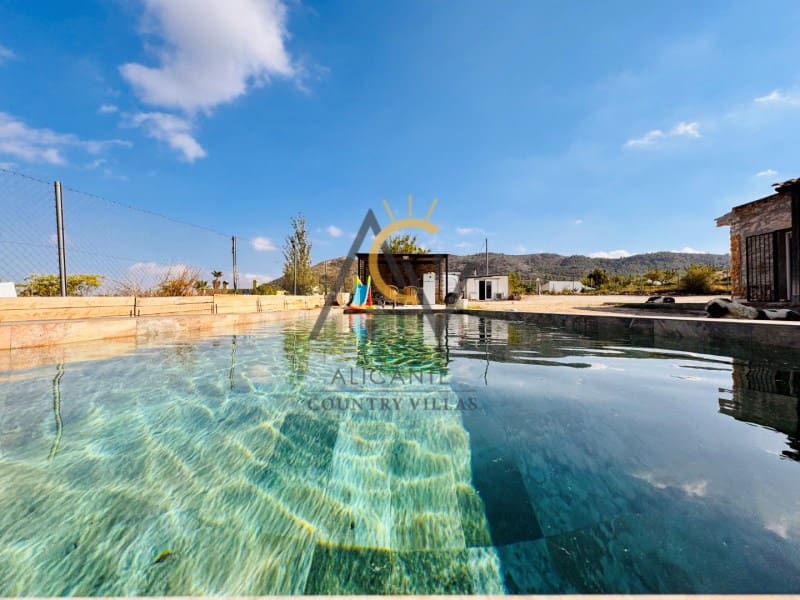 3 slaapkamer Finca/Landhuis te koop in La Romana - € 184.995 (Ref: 9308615)