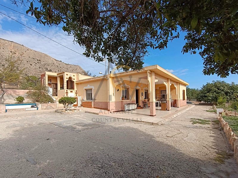 4 sypialnia Finka/Dom wiejski na sprzedaż w Hondon de las Nieves z basenem garażem - 205 000 € (Ref: 9347737)