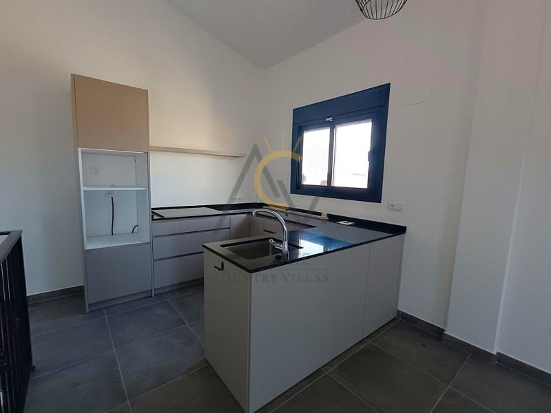 5 bedroom Villa for sale in Pinoso with pool - € 409,500 (Ref: 9359816)