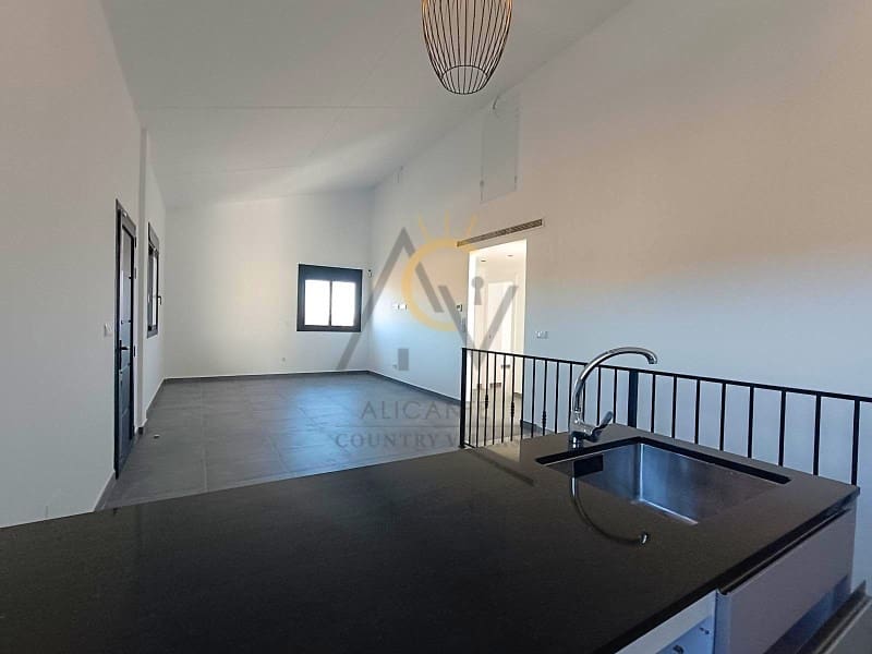 5 bedroom Villa for sale in Pinoso with pool - € 409,500 (Ref: 9359816)