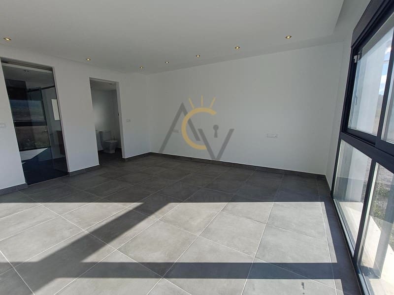 5 bedroom Villa for sale in Pinoso with pool - € 409,500 (Ref: 9359816)