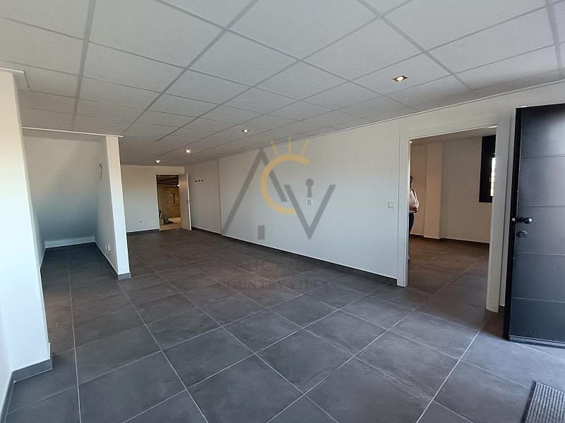 5 bedroom Villa for sale in Pinoso with pool - € 409,500 (Ref: 9359816)