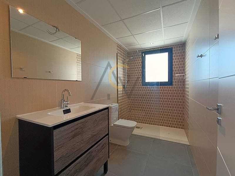 5 bedroom Villa for sale in Pinoso with pool - € 409,500 (Ref: 9359816)