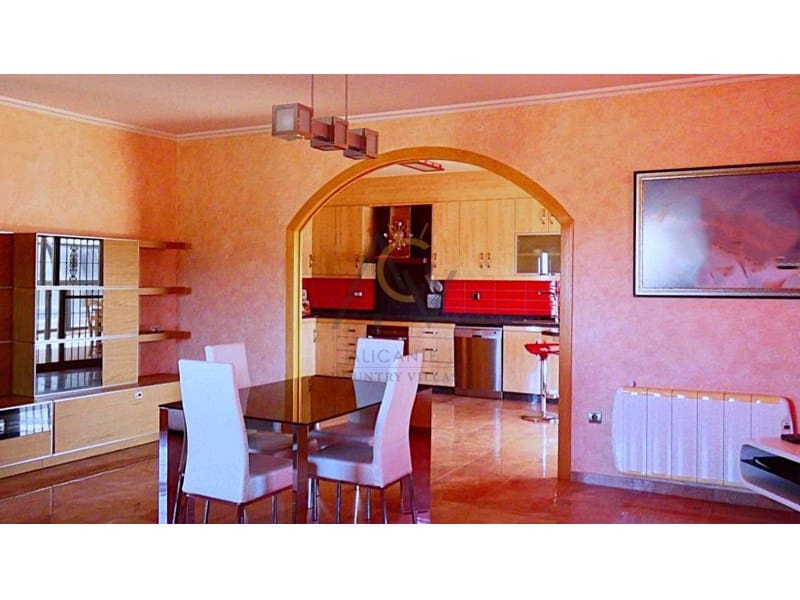 4 quarto Moradia para venda em Pinoso com piscina garagem - 589 000 € (Ref: 9368994)