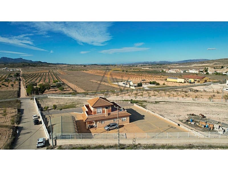 4 quarto Moradia para venda em Pinoso com piscina garagem - 589 000 € (Ref: 9368994)