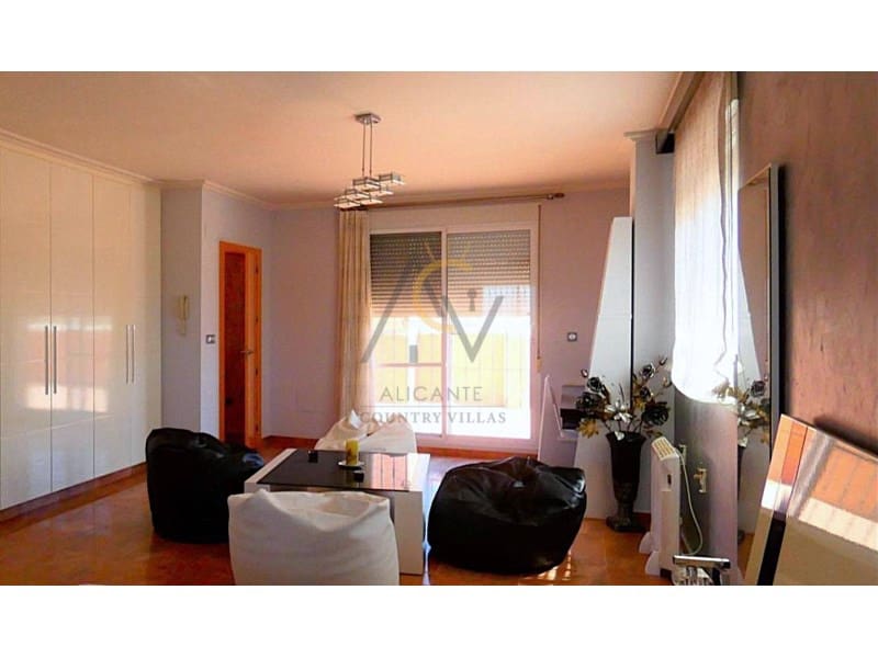 4 quarto Moradia para venda em Pinoso com piscina garagem - 589 000 € (Ref: 9368994)