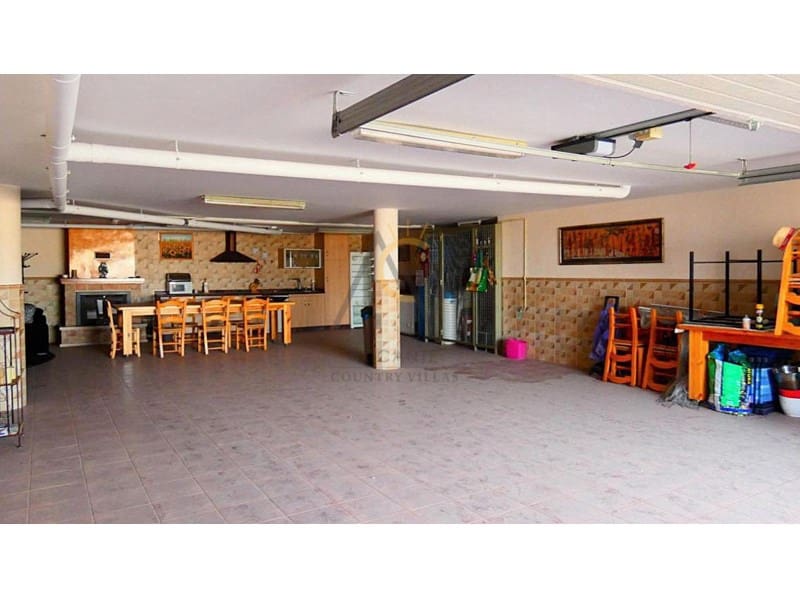 4 quarto Moradia para venda em Pinoso com piscina garagem - 589 000 € (Ref: 9368994)