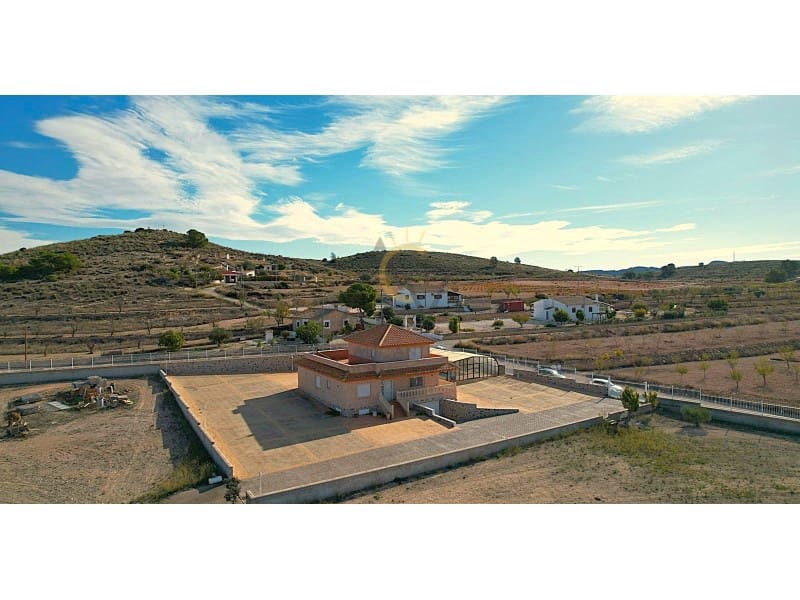 4 quarto Moradia para venda em Pinoso com piscina garagem - 589 000 € (Ref: 9368994)