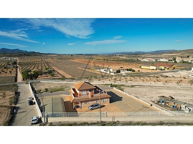 4 quarto Moradia para venda em Pinoso com piscina garagem - 589 000 € (Ref: 9368994)